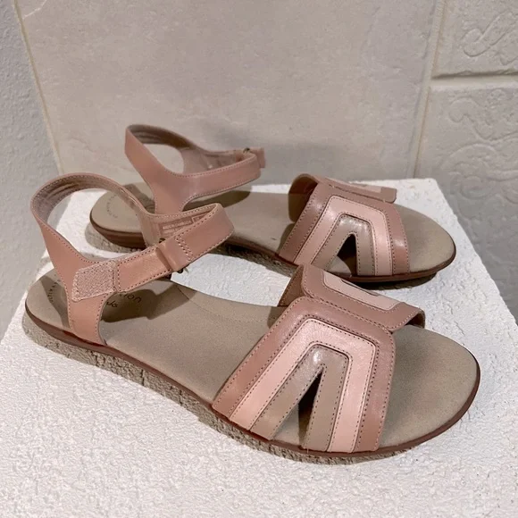 NWOT Clark’s ladies Ada Mist tan walking sandals sz 7 - Picture 2 of 5